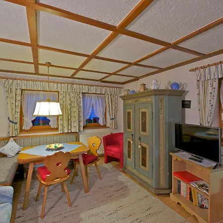Holzschnitzers Appartements Ehrwald Exterior photo