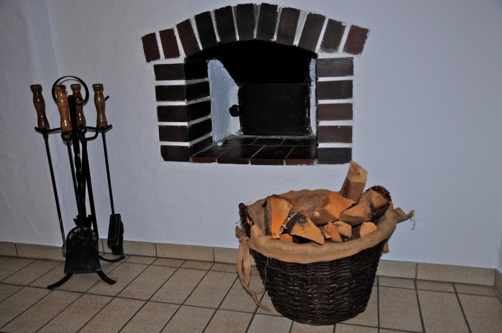 Apartment Holzschnitzers *